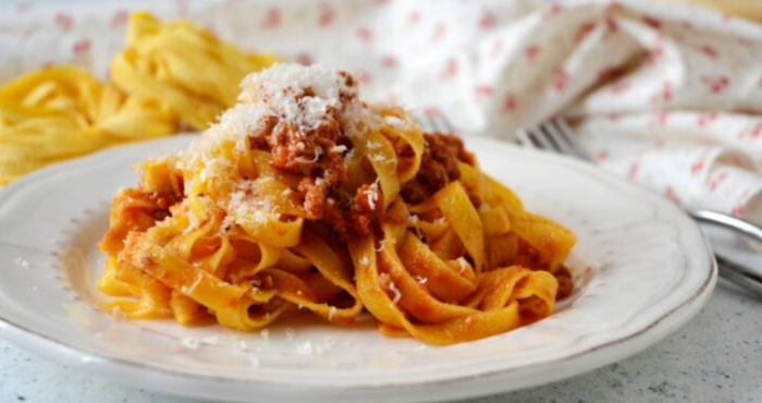 tagliatelle al ragù alla bolognese