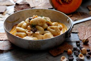 Gnocchi su crema di zucca nocciole e caffè_Silvia tavella