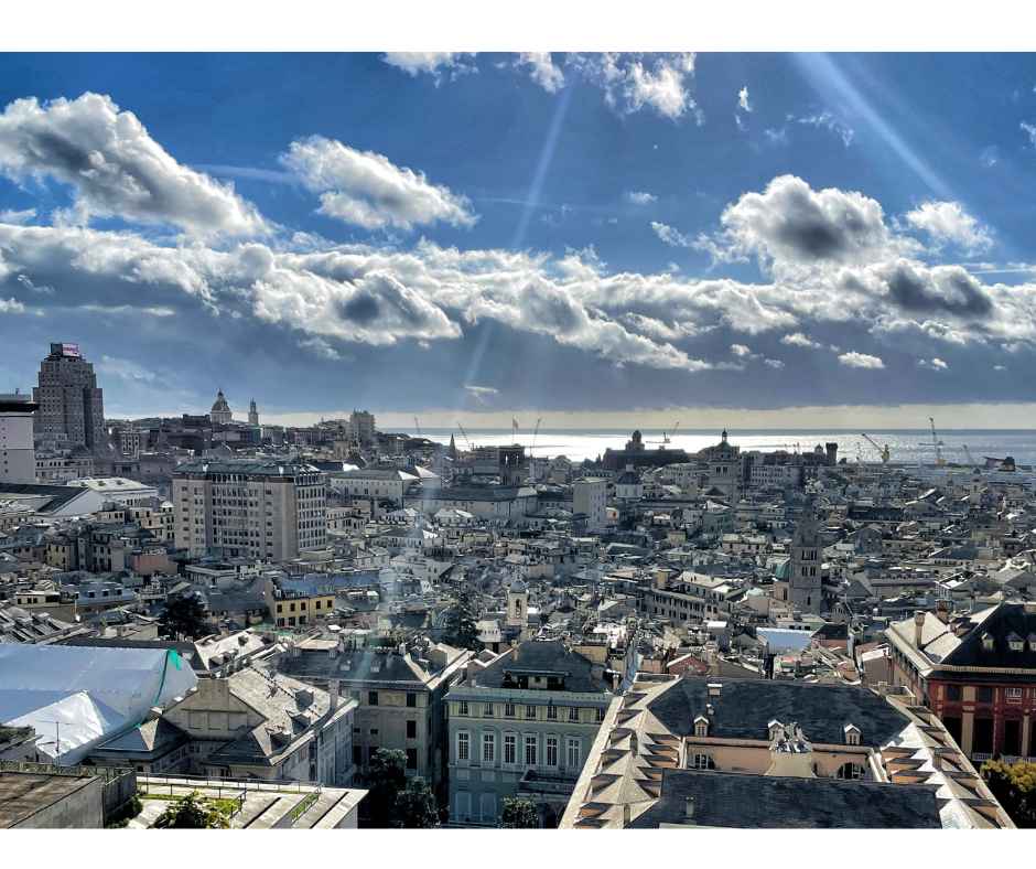 veduta su genova da spianata castelletto